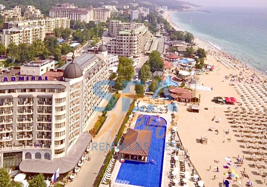 Sea View Rental Front Beach Golden Sands Exterior photo