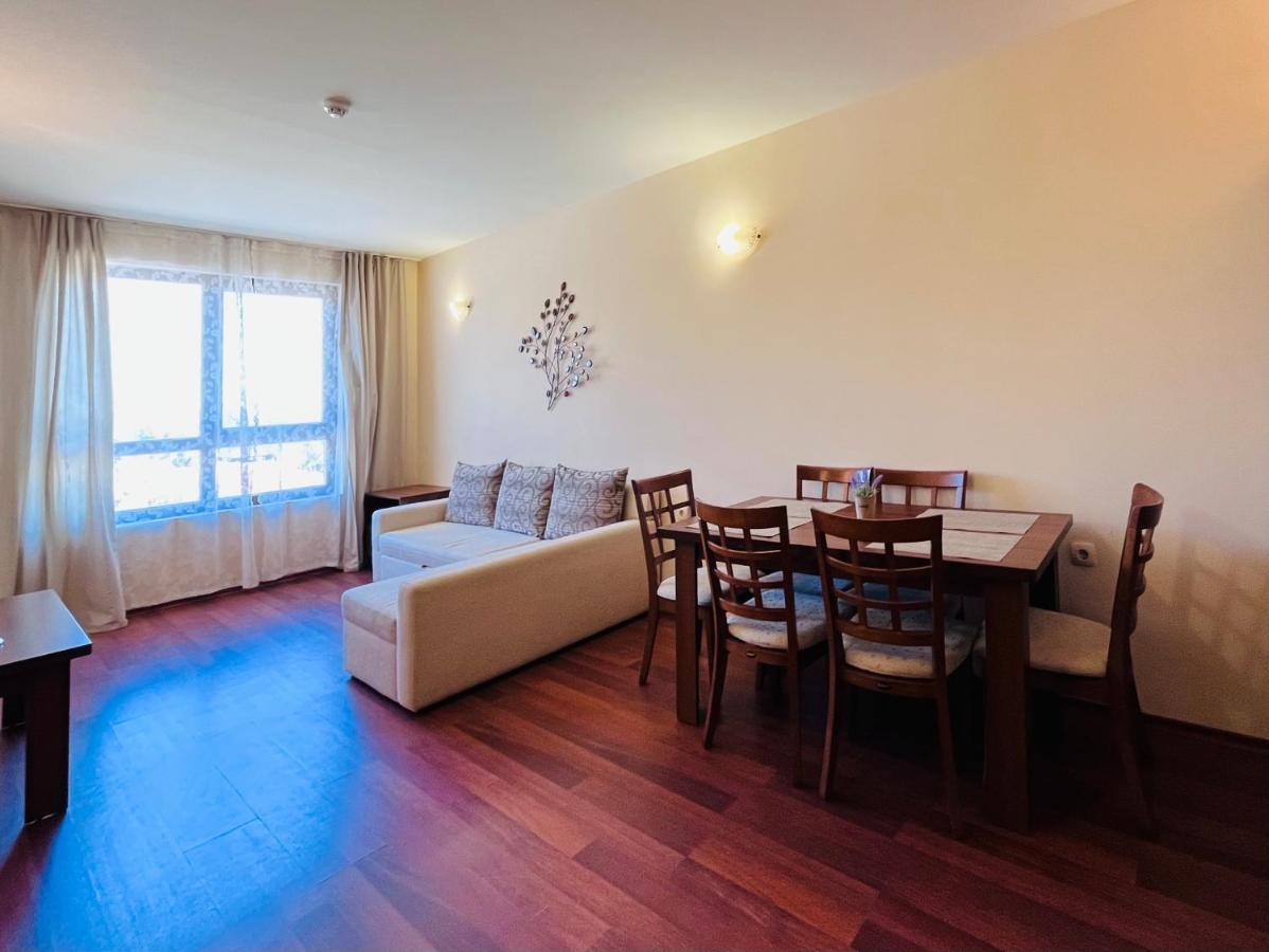 Sea View Rental Front Beach Golden Sands Exterior photo