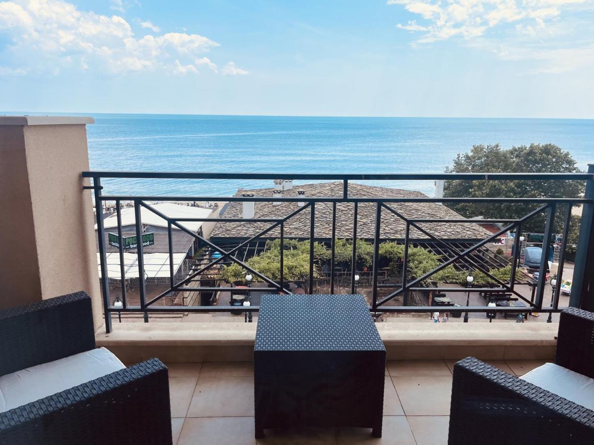 Sea View Rental Front Beach Golden Sands Exterior photo