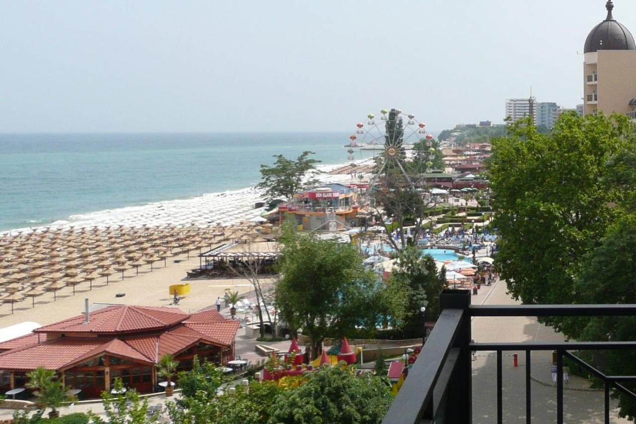 Sea View Rental Front Beach Golden Sands Exterior photo