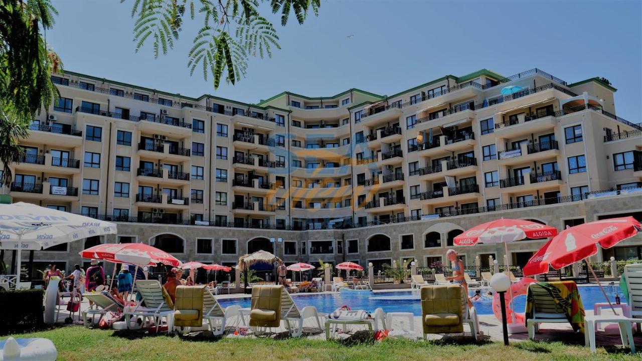 Sea View Rental Front Beach Golden Sands Exterior photo