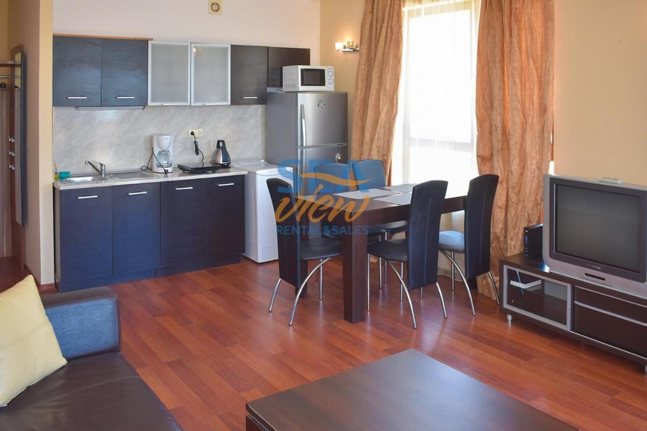 Sea View Rental Front Beach Golden Sands Exterior photo